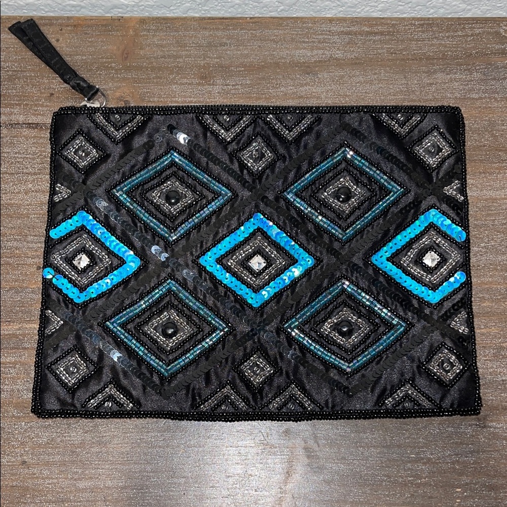 Source Unknown Black and Blue Geometric Clutch
